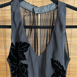 Jones of NY stunning tea length black dress size 4!